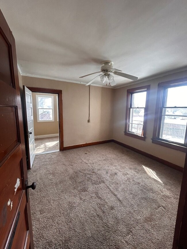 Building Photo - 926 Rivermet Ave