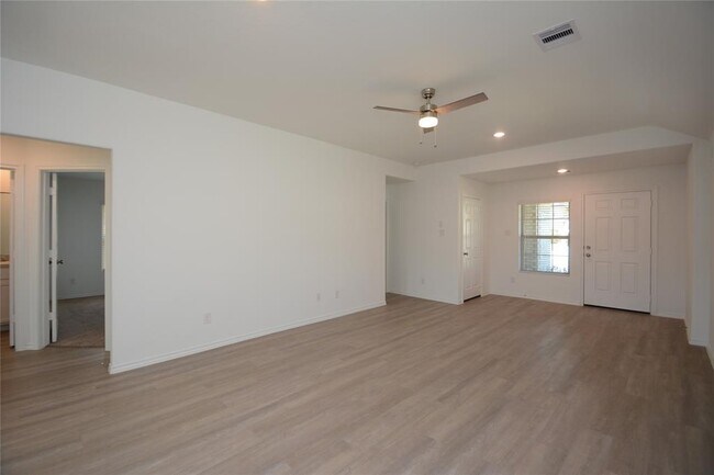 Foto del edificio - 1319 Winding Willow Dr