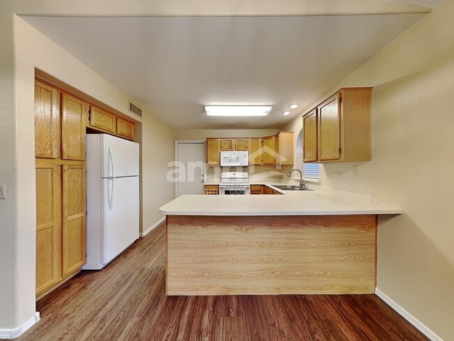 Foto del edificio - 4106 E Alder Ave