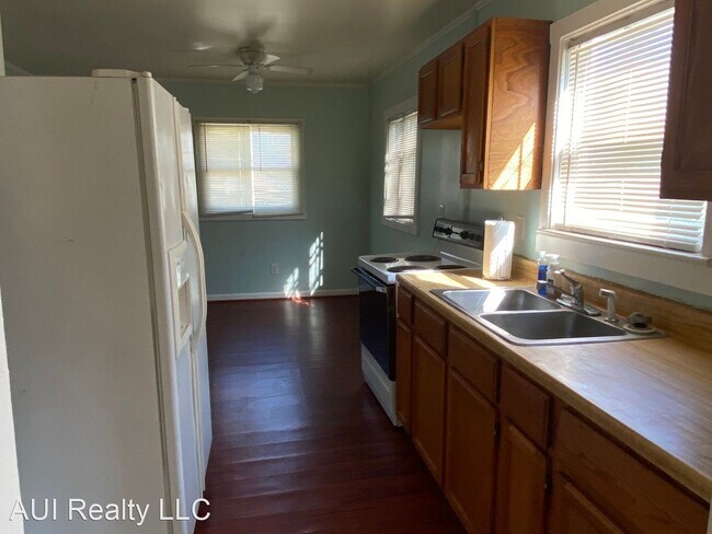 Building Photo - 3 br, 2 bath House - 5329 Park Avenue