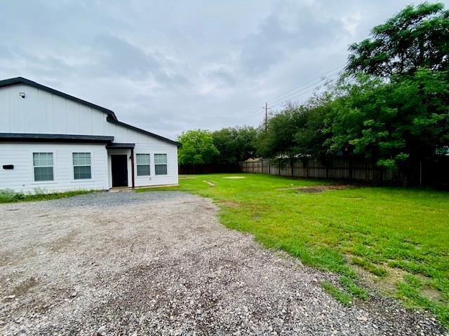 Foto del edificio - 11119 Slaughter Creek Dr