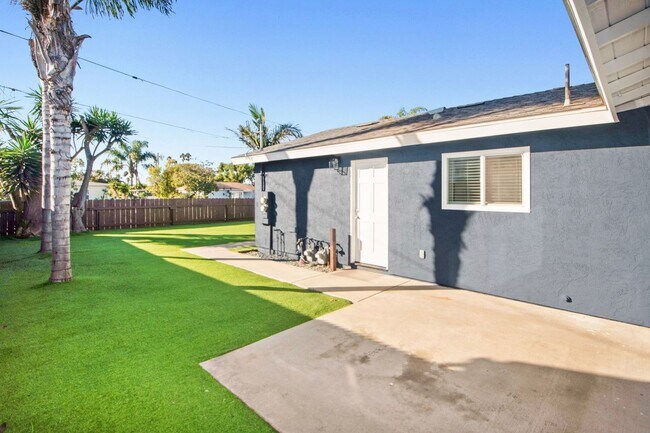 Foto del edificio - 3/2 Remodeled Home with Large Fenced Yard