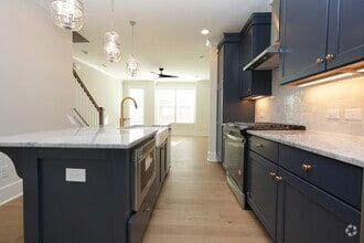 Building Photo - 1405 Kenilworth Ave