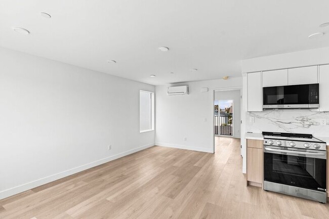 Building Photo - 1259 Lincoln Ave