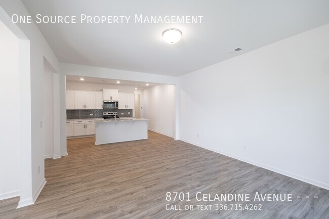 Foto del edificio - 8701 Celandine Ave