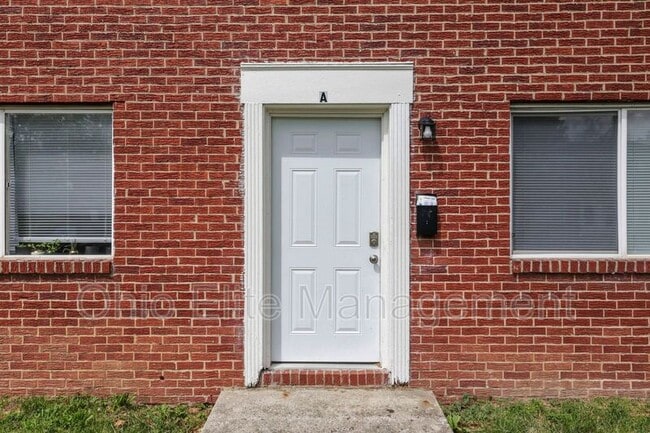Building Photo - 429 Barnett Rd