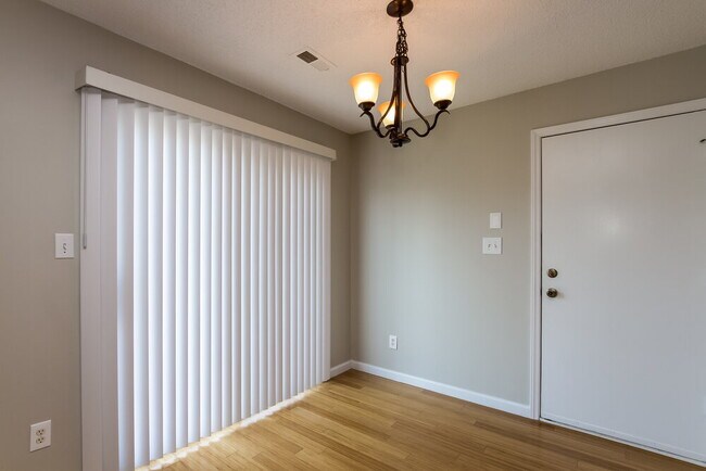 Building Photo - 13933 Silver Dart Pl