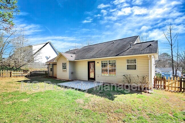Foto del edificio - 141 Brookshire Dr