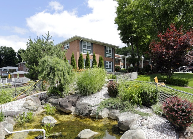 Building Photo - Mall & Starview Gardens