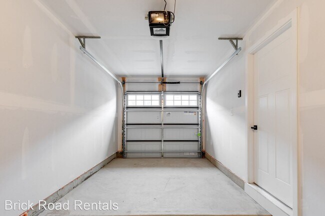 Building Photo - 3 br, 2.5 bath House - 2108 Tobacco Mill S...