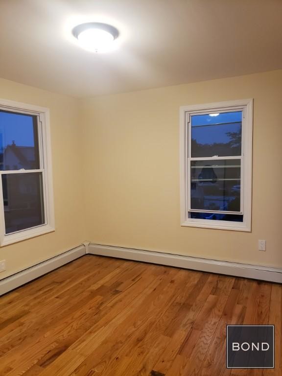 Building Photo - The BEST 4 Bedroom in Richmond Hill!