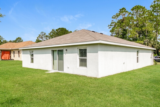 Building Photo - 28 Pitt Ln