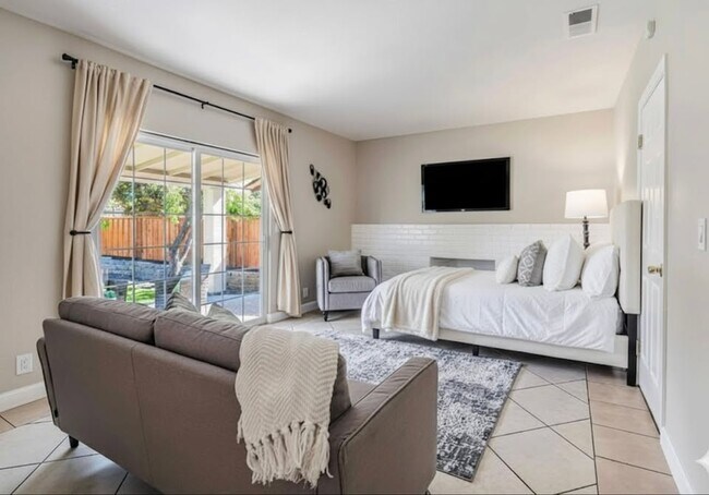 Foto del edificio - 3342 Dias Dr