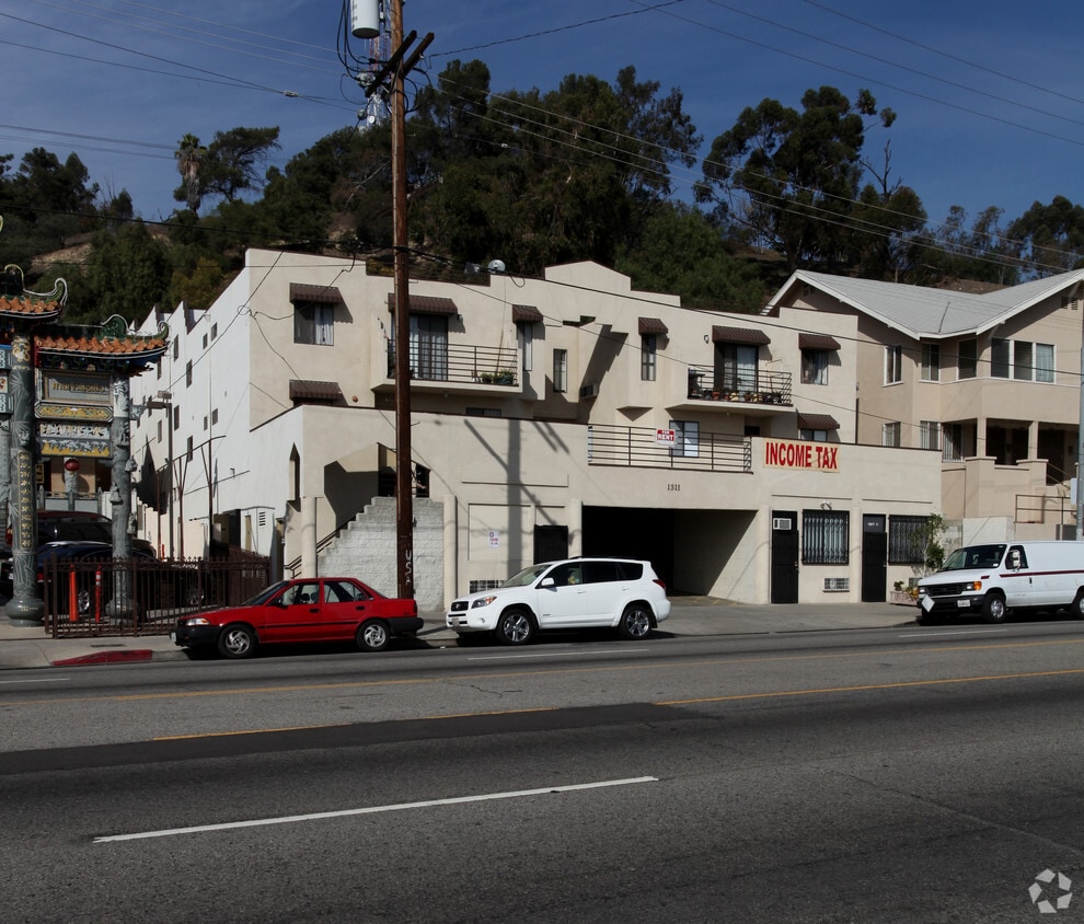 Primary Photo - 1311 N Broadway