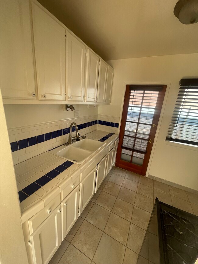 1722 Abbot Kinney Blvd Unit 4, Venice, CA 90291 Apartments in Venice