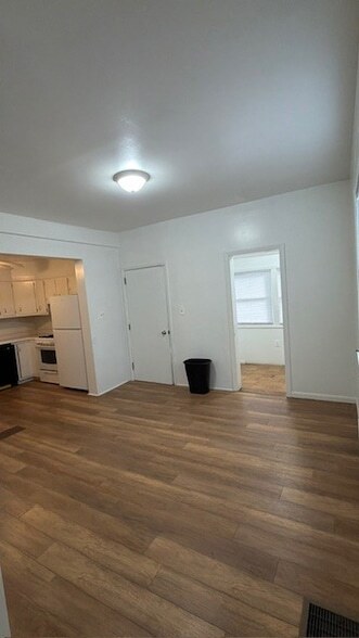 Foto del edificio - 634 Maple Ln
