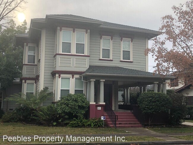 Building Photo - 5 br, 2 bath House - 491 E 4th st.