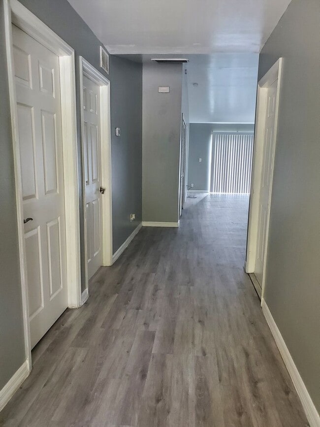 Foto del edificio - 2417 George Ave S