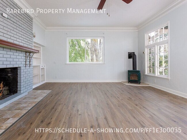 Foto del edificio - Updated 1 bedroom plus bonus room, 2 bath ...