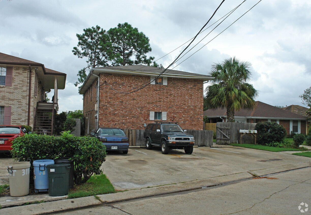 Primary Photo - 3113 Kent Ave