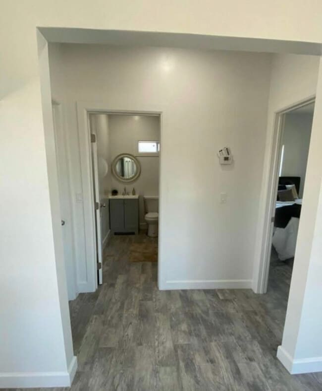 Building Photo - 1533 E Garfield St