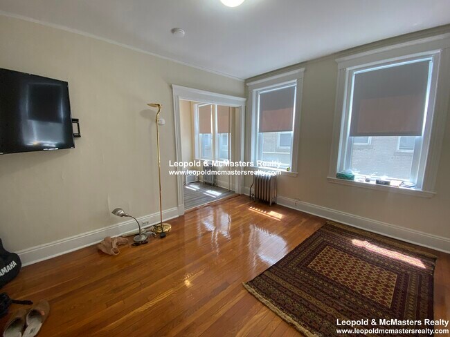 Foto del edificio - 211 Park Dr