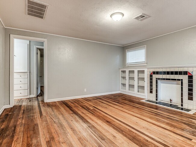 Foto del edificio - Cute Remodeled Bungalow in the heart of OKC!