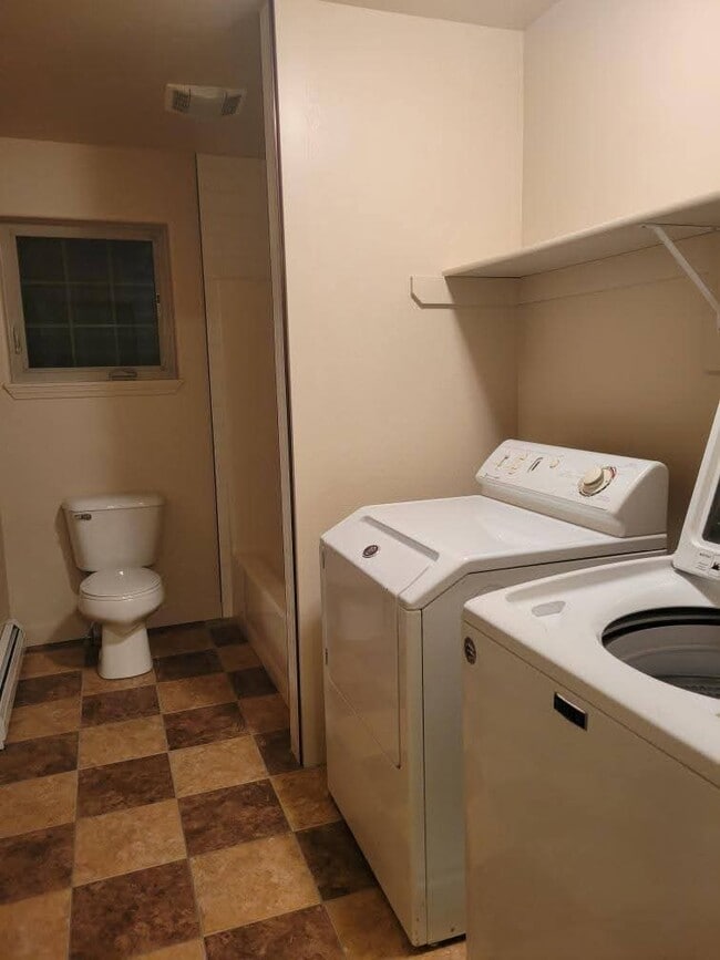 Bathroom and laundry - 104 7th St