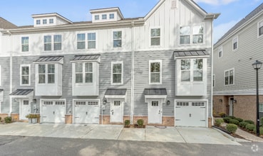 Building Photo - 432 Westport St