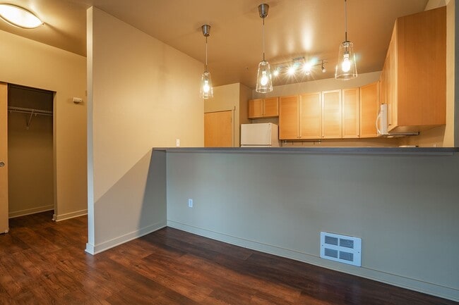 Interior Photo - Saxe Apartments