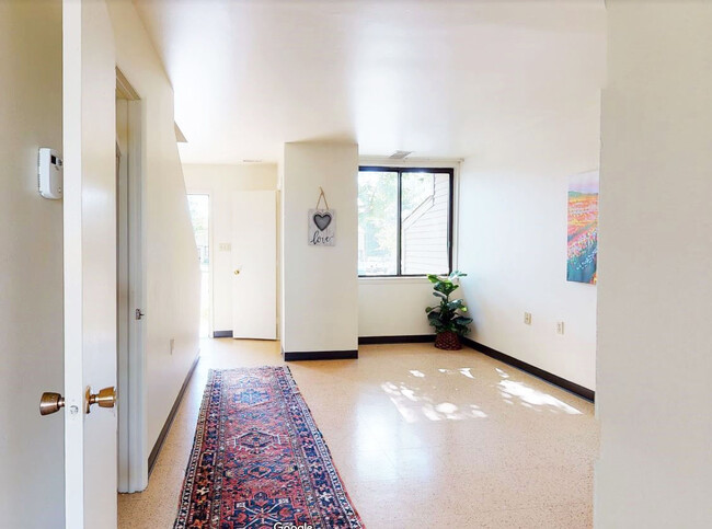 Building Photo - Sandalwood Apartments