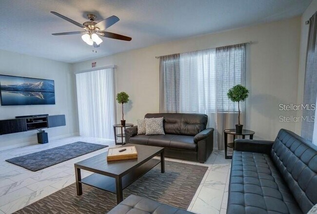 Foto del edificio - 4838 Lullaby Ln