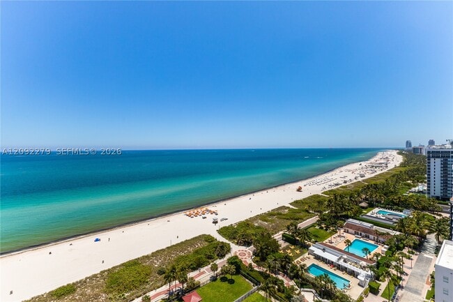 Building Photo - 2555 Collins Ave