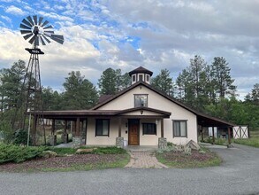 Building Photo - 3820 W Iron Springs Rd