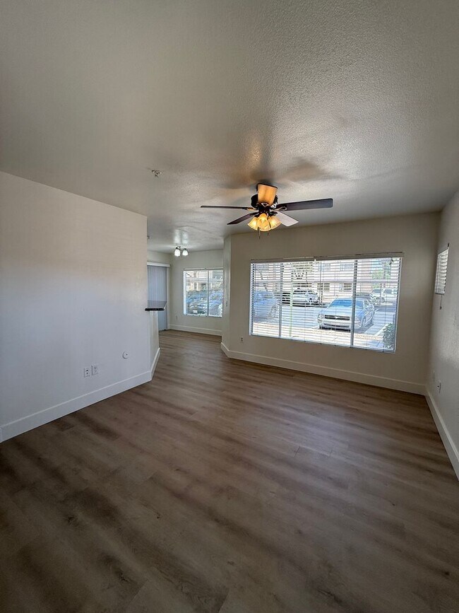 Foto del edificio - 2 Bedroom 2 Bathroom Condo- Downtown Gilbert