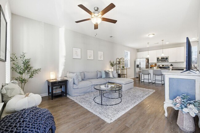 Foto del edificio - The Cottages at St James Square