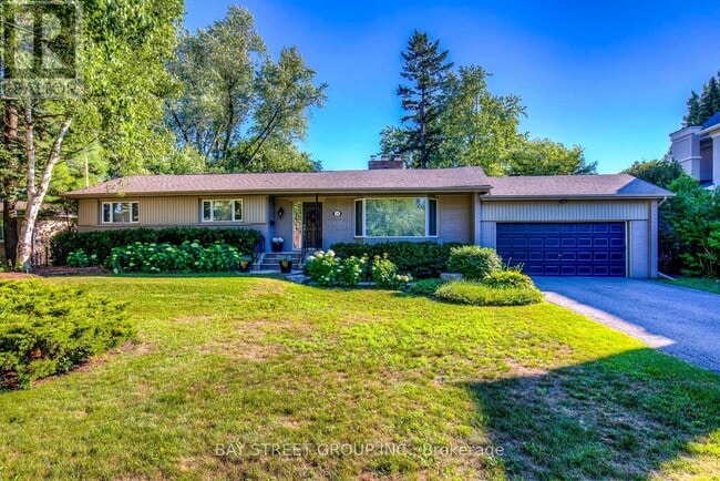 Building Photo - 256 Eastcourt Rd