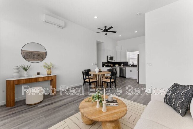 Foto del edificio - 5252 Adams Ave