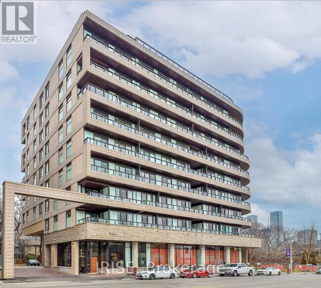 Building Photo - 285 Avenue Rd