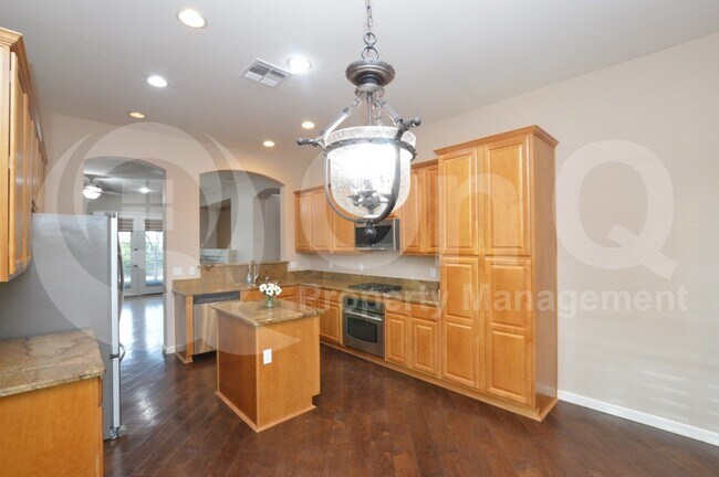 Foto del edificio - 6838 S Pinehurst Dr