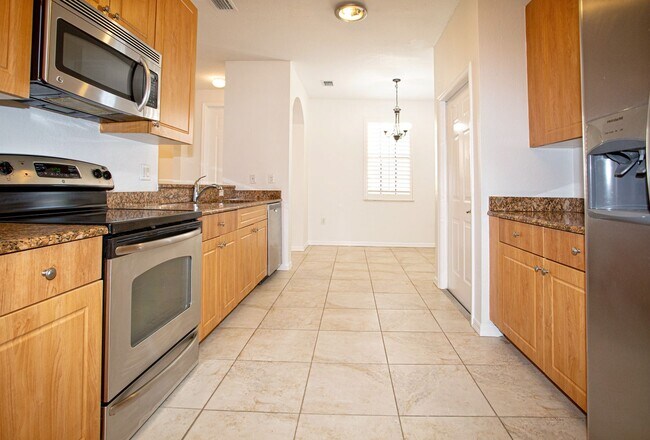 Foto del edificio - ***SUMMIT PLACE COMMUNITY***3BEDS/3BATHS**...