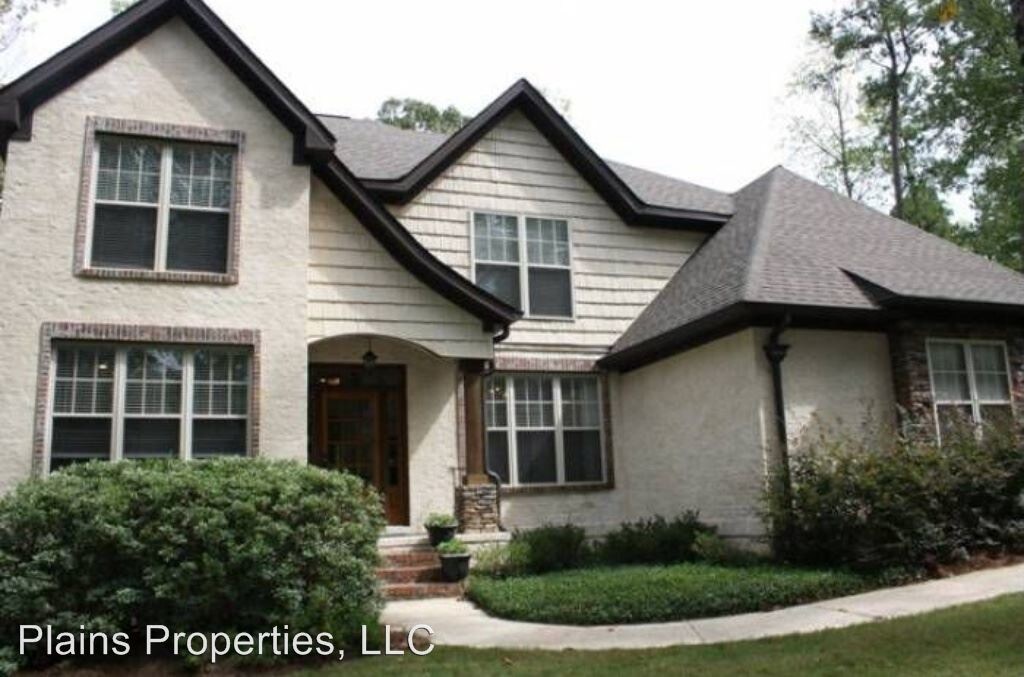 Foto principal - 5 br, 3 bath House - 1305 Cedar Creek Drive