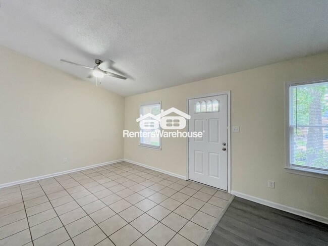 Building Photo - 965 Daniel Maloney Dr