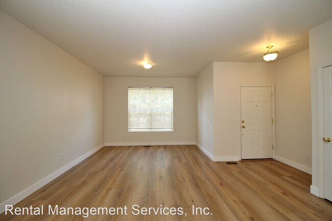 Foto del edificio - 5 br, 3 bath House - 15542 SE Thornbridge Dr