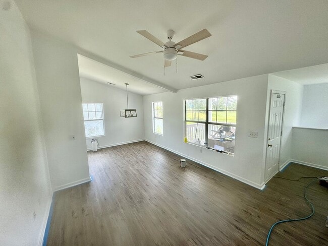 Building Photo - Nicely Updated Condo in Old South!