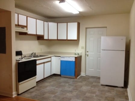 Building Photo - 196 River Oak Dr