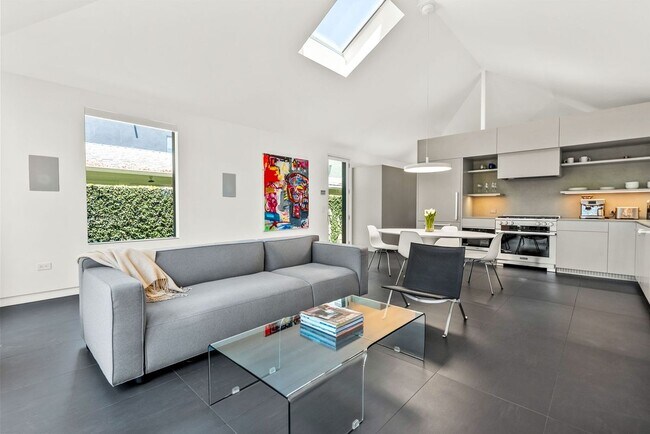 Foto del edificio - 1527 Cabrillo Ave