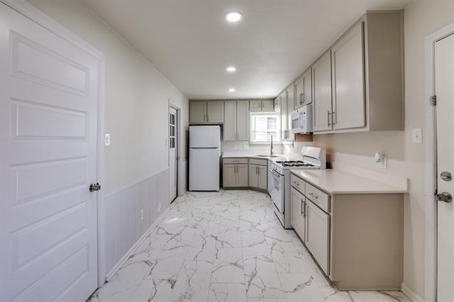 Foto del edificio - 805 E Hammond St