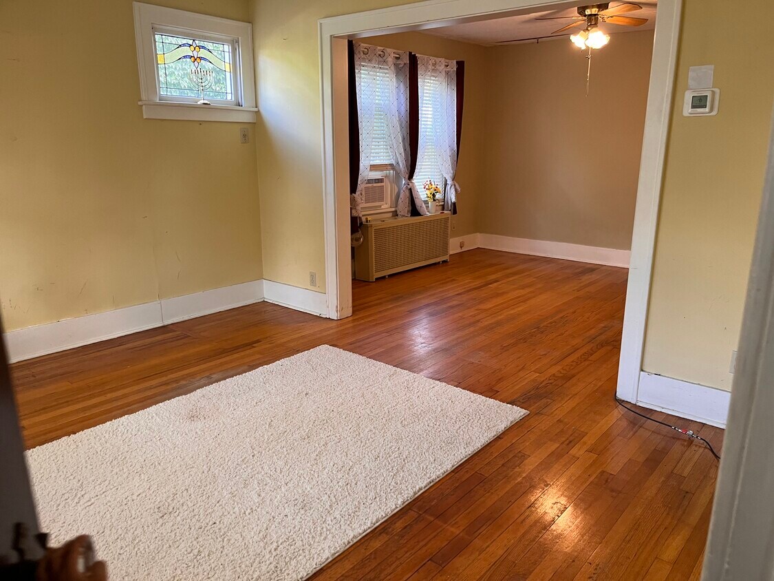 53 Fleetwood Ave, Albany, NY 12208 House Rental in Albany, NY