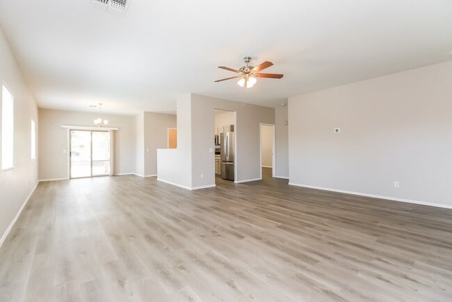 Building Photo - 1715 E Renegade Trail